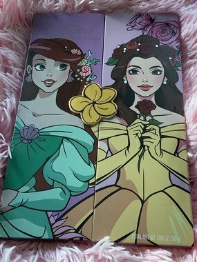New Disney Princess Ariel and Belle Eyeshadow Blush Palette — Green, Yellow Pink